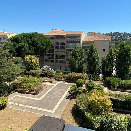 Le Domaine Du Preconil Apartament